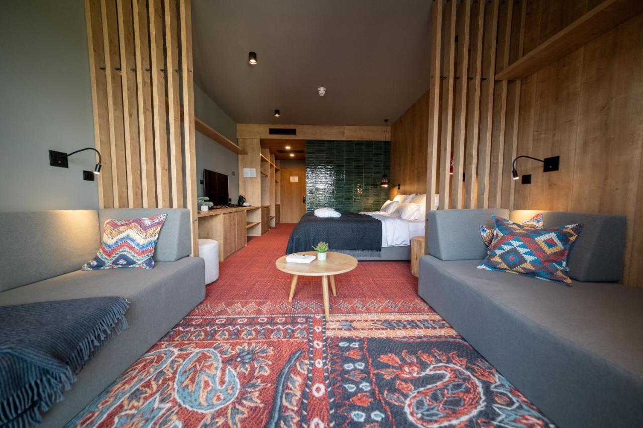 Hotel Nomad Б'єлашница Екстер'єр фото