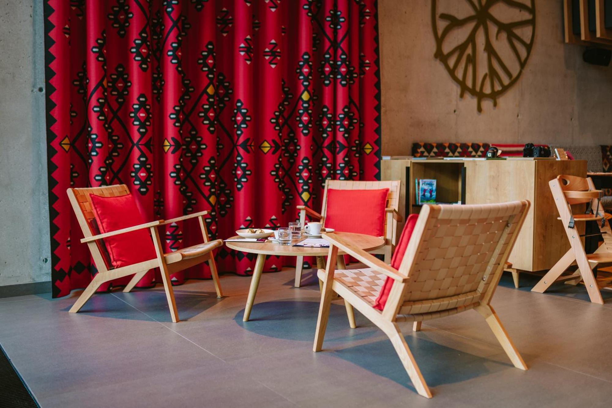 Hotel Nomad Б'єлашница Екстер'єр фото