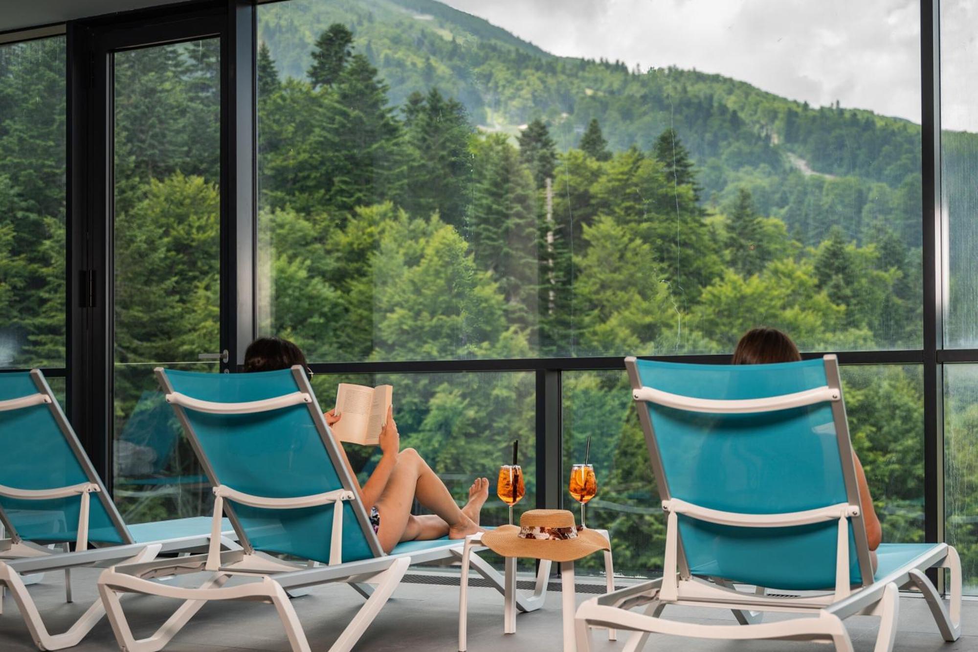 Hotel Nomad Б'єлашница Екстер'єр фото