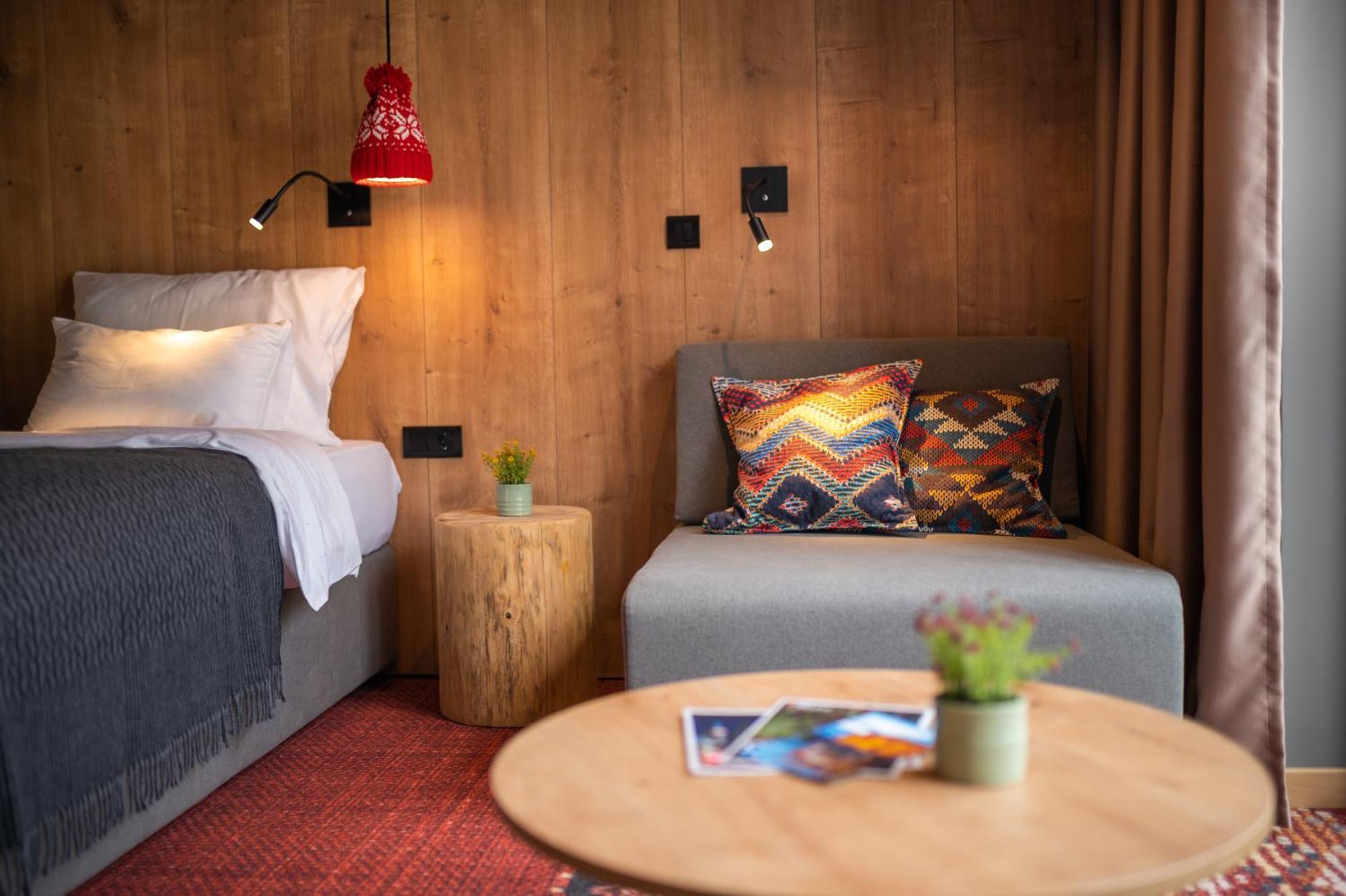 Hotel Nomad Б'єлашница Екстер'єр фото